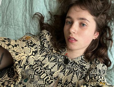 CLAIRO (R)