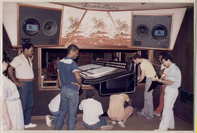 NTS GUIDE TO: DISQUES DEBS
